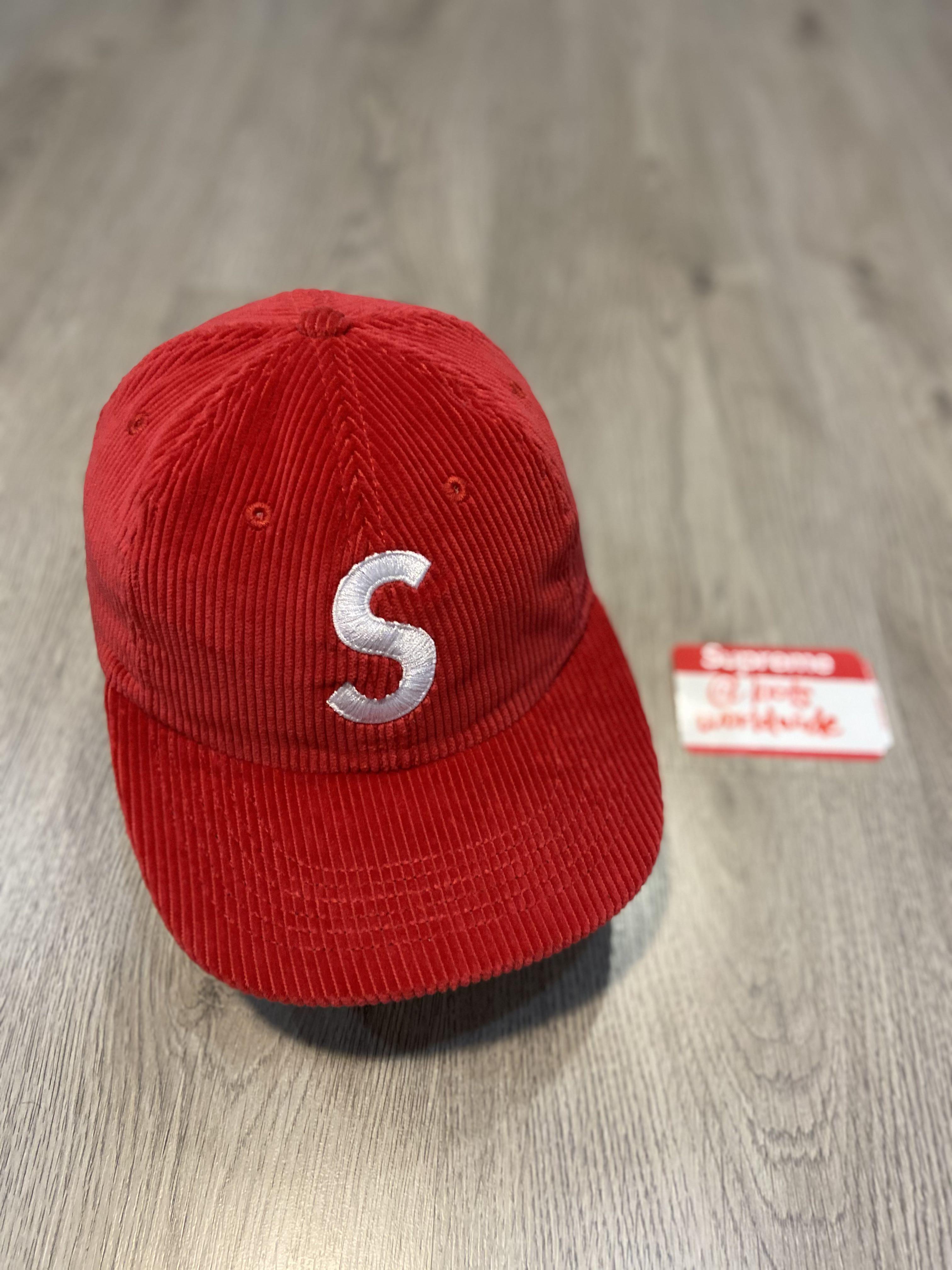 新作入荷定番Supreme Corduroy S Logo 6-Panel Red 帽子