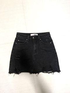 Supre ripped denim skirt (black)