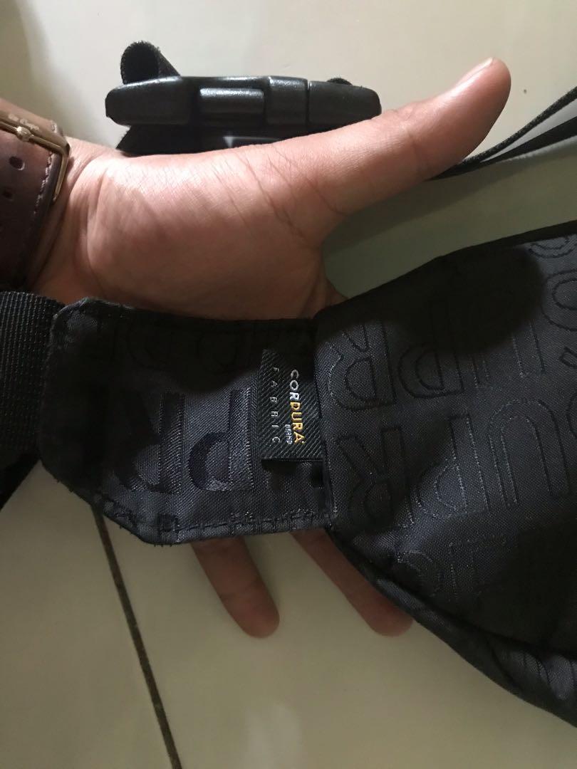 Supreme waist sales bag ss19 fake