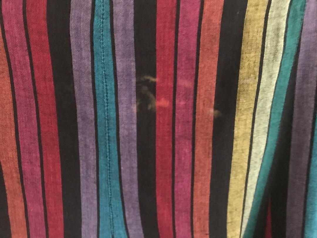 Vintage mango colorful skirt (Category: Skirts) located in Quezon City. Submitted by amanda.10 (Listing ID 1104824822, Image 3). Description: - with small stain on the back (as seen in photo) - brand: mango - size: medium - mop: gcash and cash on delivery (message me if you would like other payment options) - mod: grab, lalamove, etc. care of buyer - feel free to message me if you have any questions :D.