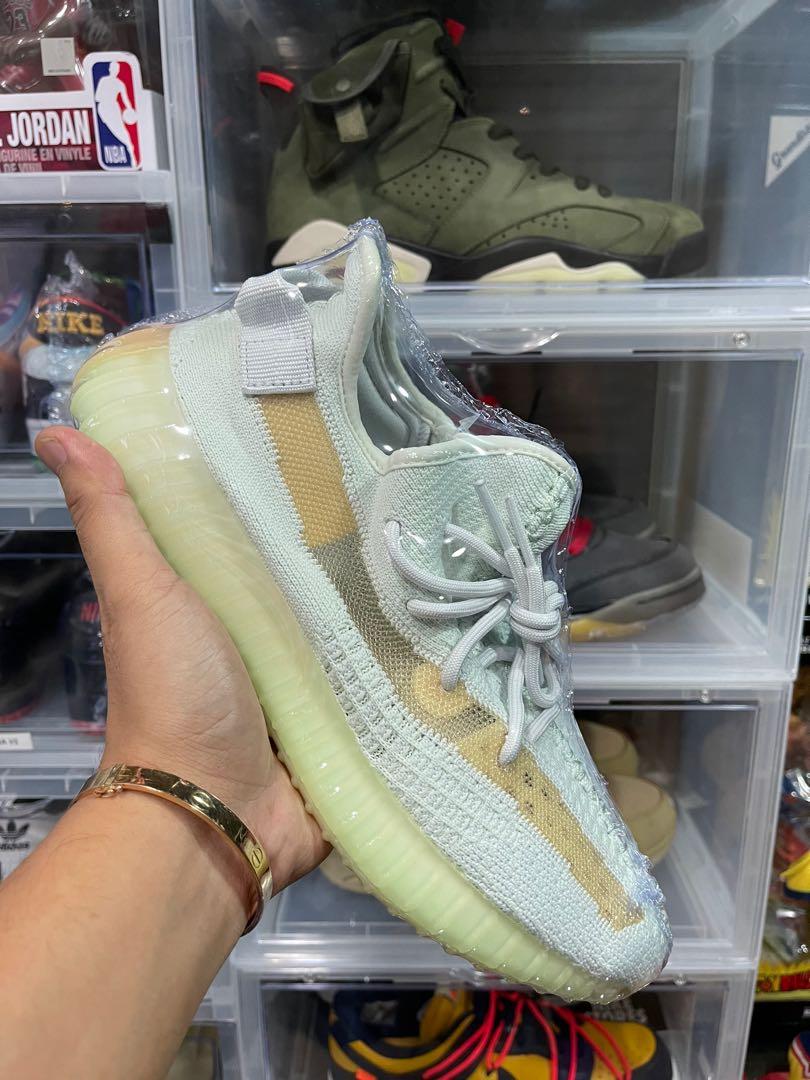 Fake yeezy hyperspace clearance