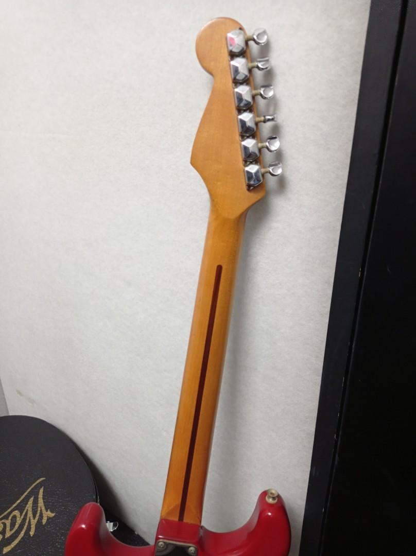 1995 Fender guitar Made in Mexico Red stratocaster series, Hobbies