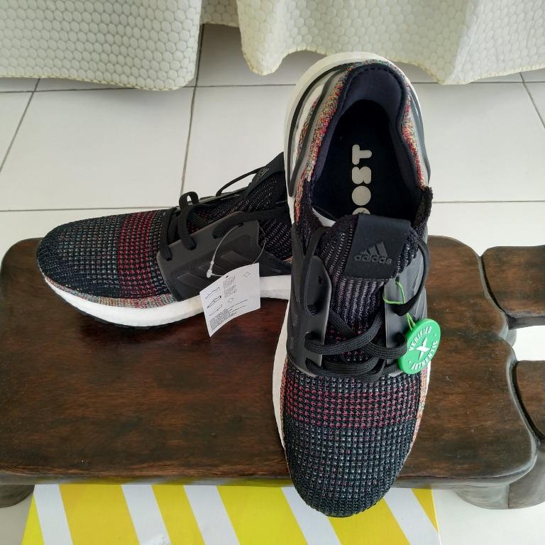 Ultra boost dark on sale pixel