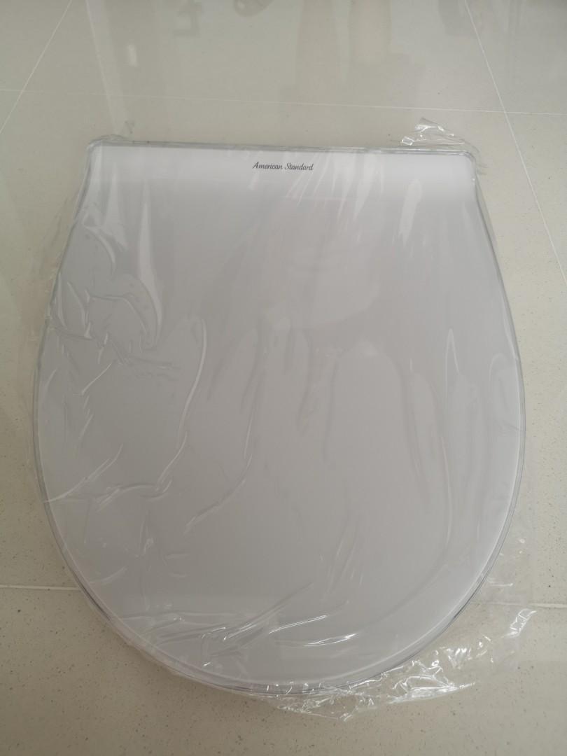 American standard toilet seat cover, Furniture & Home Living, Bathroom