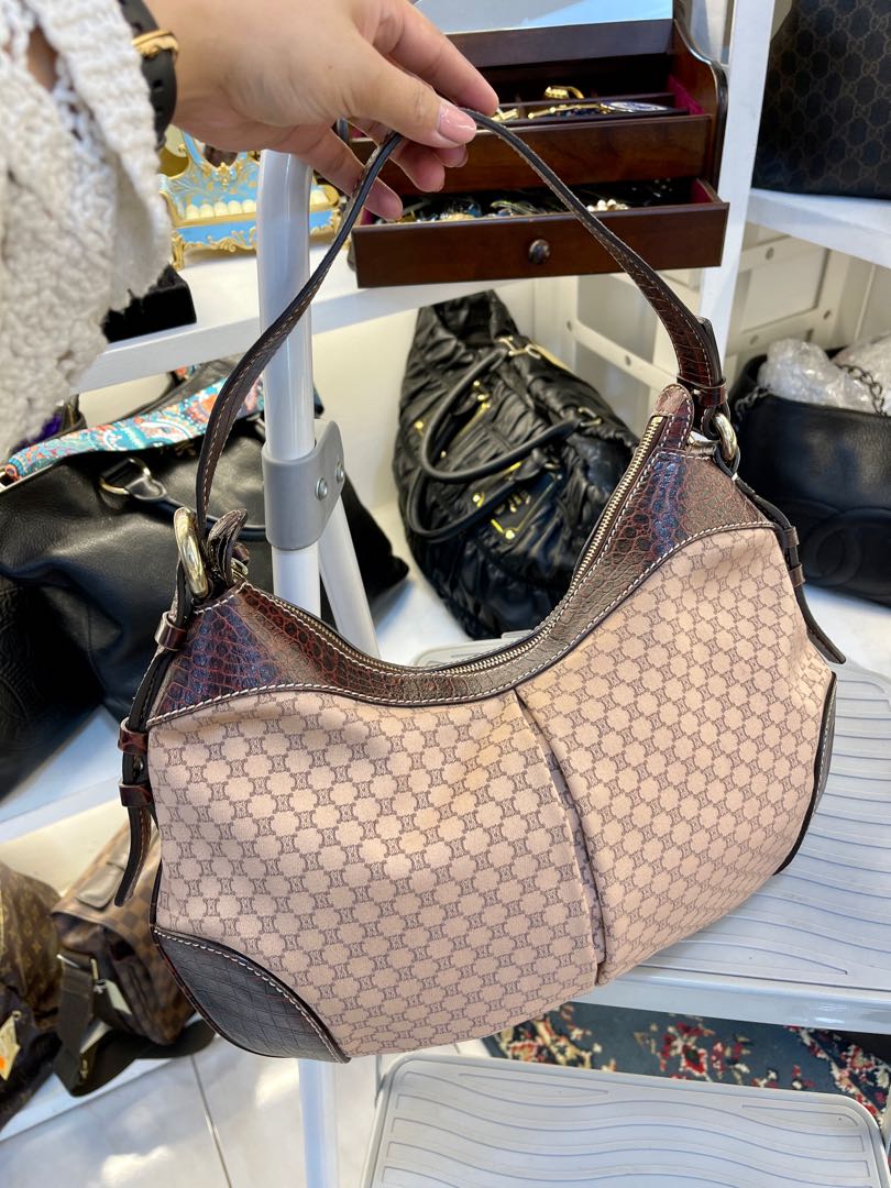 celine hobo