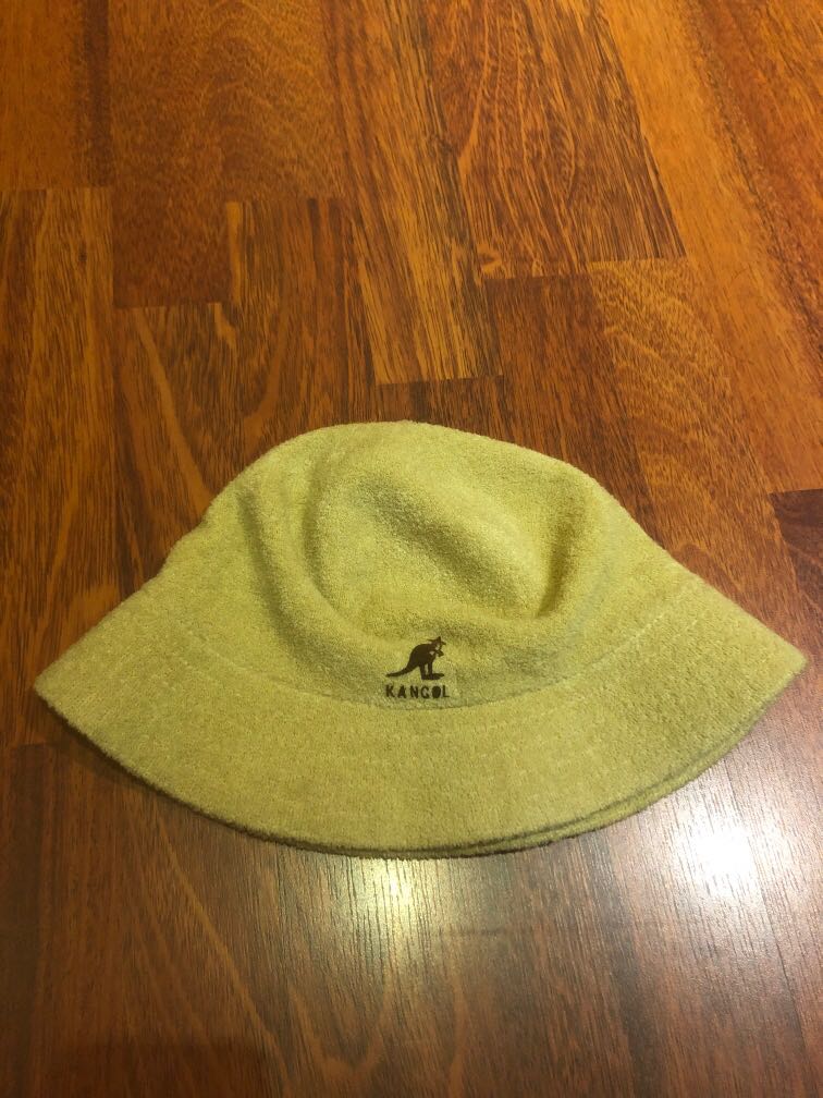 Bucket hat kangol, Fesyen Wanita 