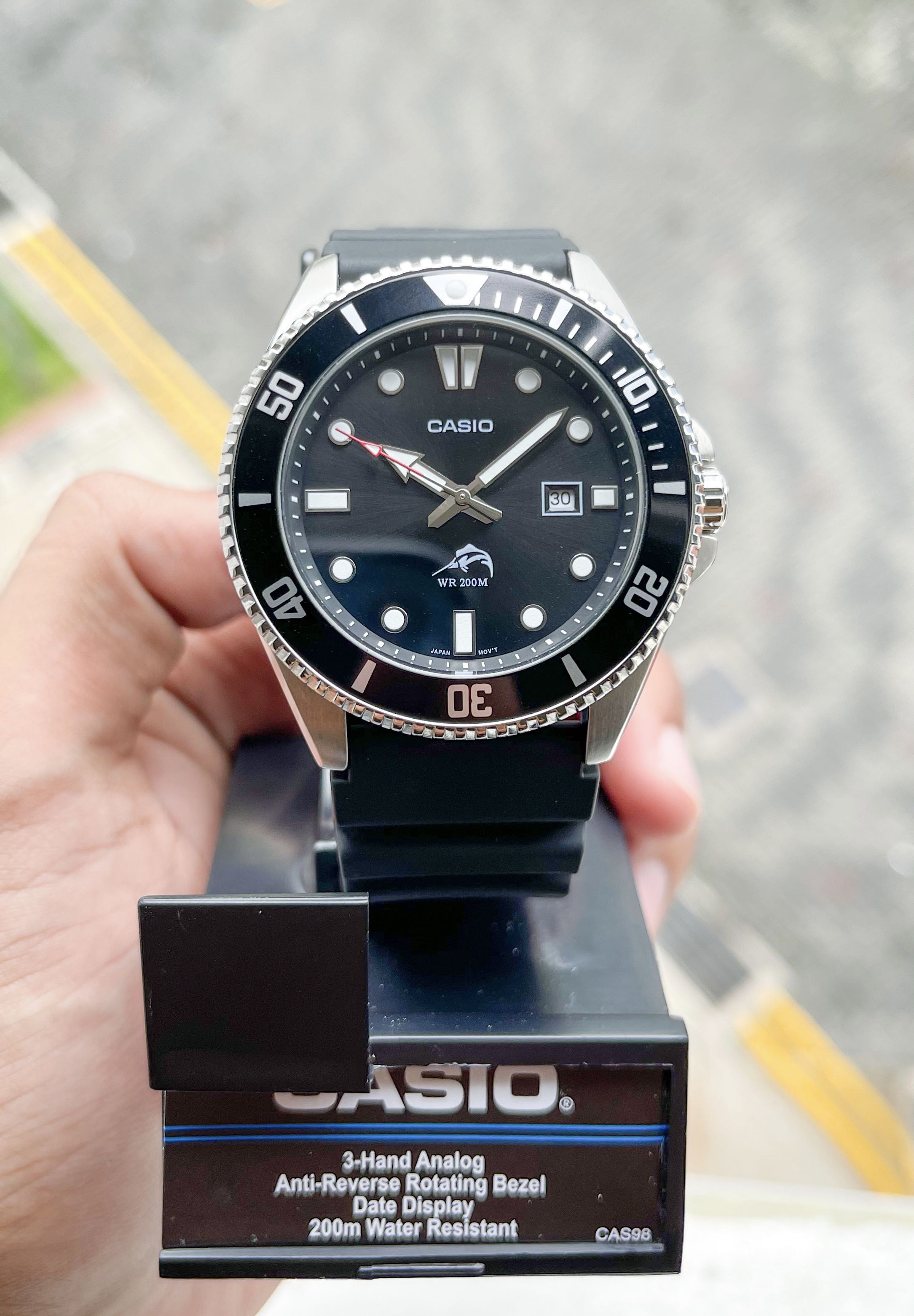 Casio Duro MDV-106 "Budget Submariner", Men's Fashion, Watches & Accessories, Watches on Carousell