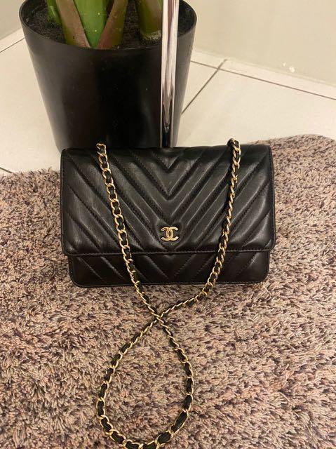 Chanel chevron woc shop