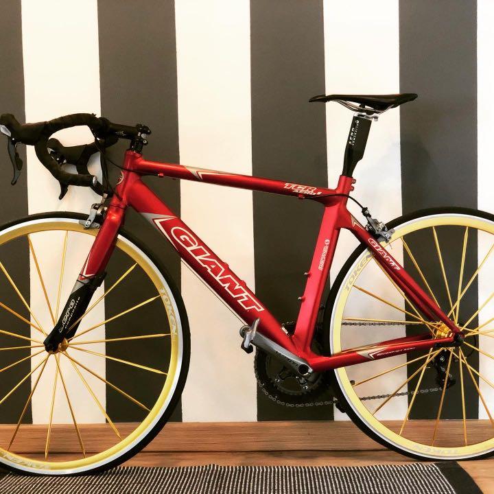 Giant tcr aero hotsell 1