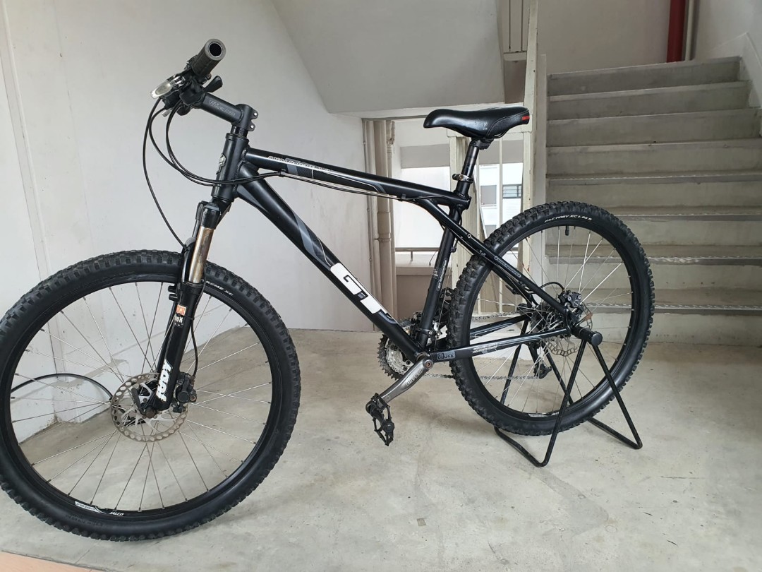 GT AVALANCHE 1.0 size 18 inch Sports Equipment Bicycles