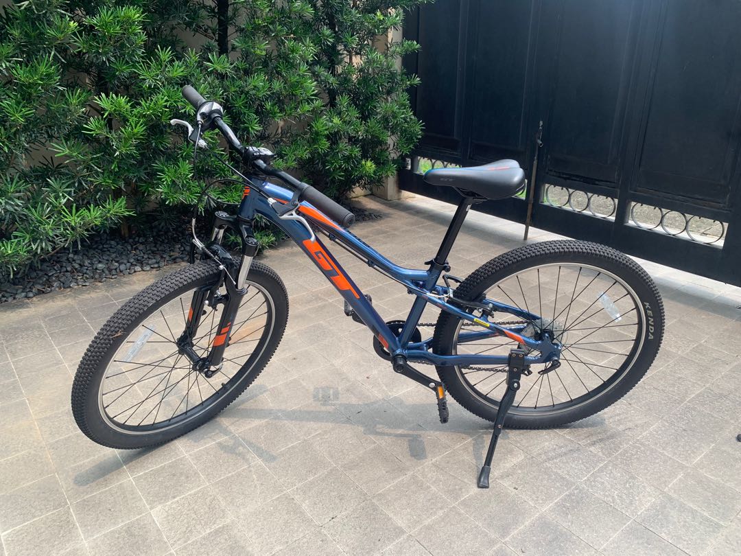GT Stomper Prime Mountain Bike size 24 for kids Sports