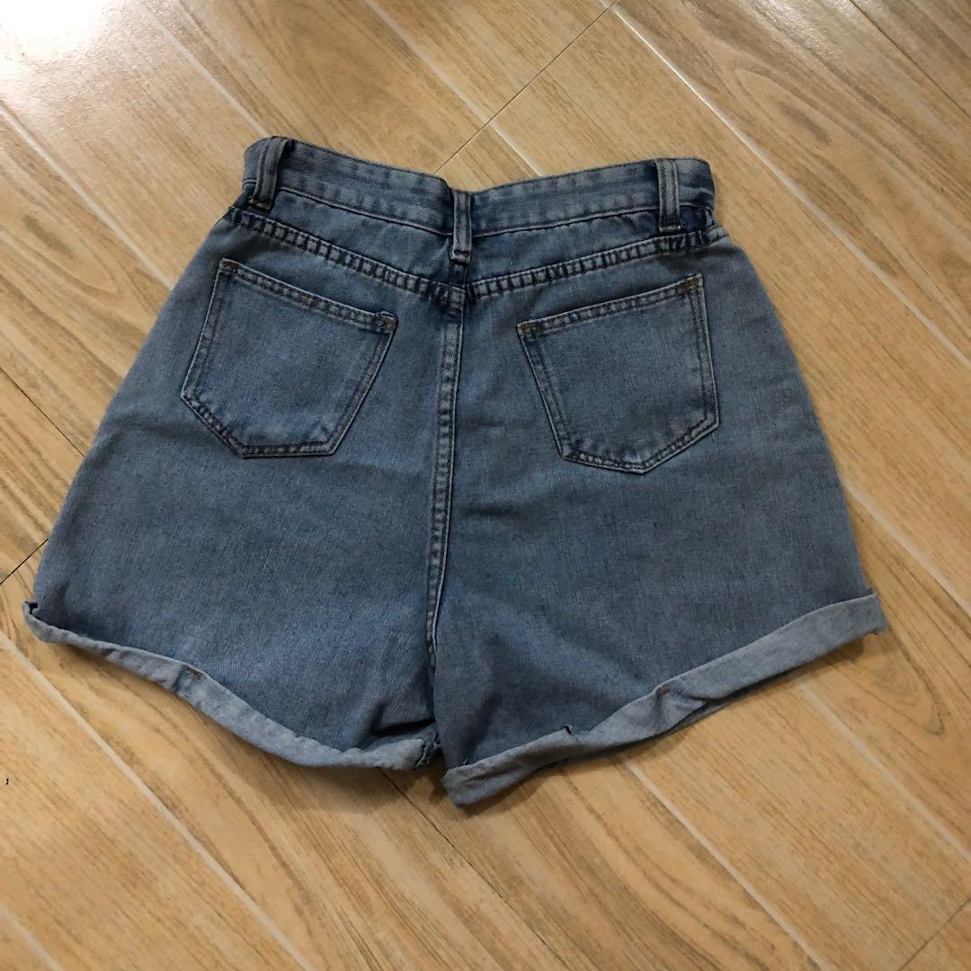 Highwaist Denim Shorts (Category: Shorts) located in Mandaluyong City. Submitted by _declutter17 (Listing ID 1110521754, Image 2). Description: Waist - 27 inches Length - 15 inches Highwaist shorts in good condition.