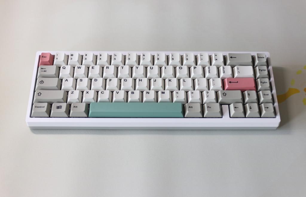 KBD67 Lite R2 White/Grey Fully Built Custom Keyboard, Computers & Tech ...