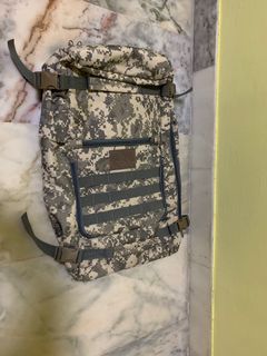 (Category: ) located in . Submitted by cavious.goh (Listing ID 1110596691, Image 1). Description: .