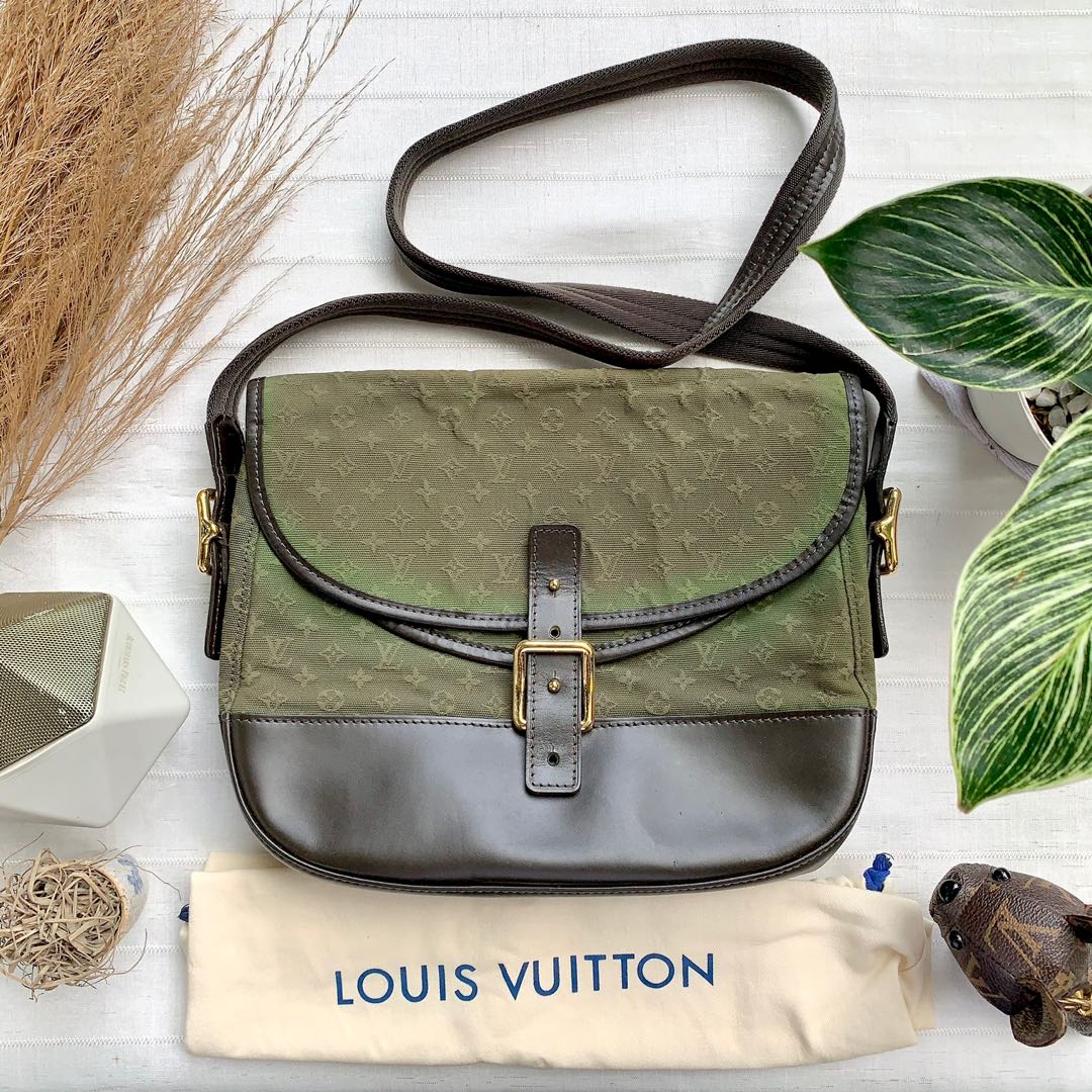Louis Vuitton Monogram Mini Lin Berangere M92673 Green Cloth ref.1034102 -  Joli Closet