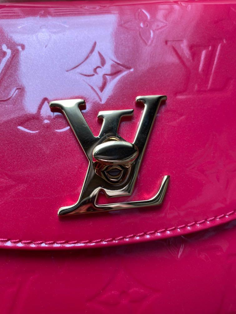 LOUIS VUITTON Pasadena Vernis Patent Leather Shoulder Bag Magenta