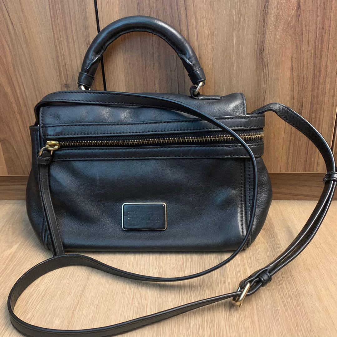 Marc jacobs black sling bag online