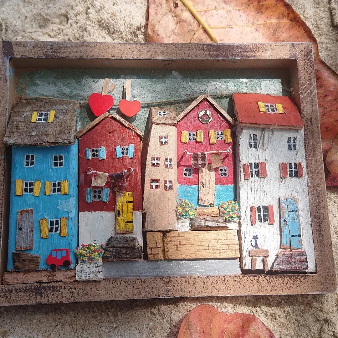 Wooden craft store houses to paint