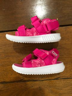 (Category: ) located in . Submitted by cbcloset (Listing ID 1110453978, Image 1). Description: .
