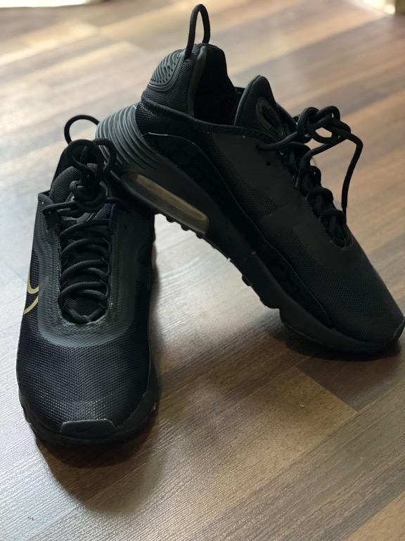 Nike air max cheap 27 react triple black