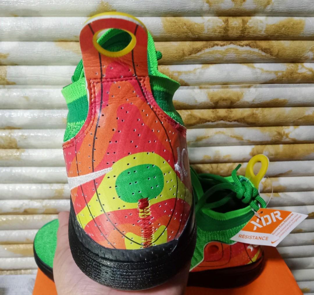 Kd 11 green top