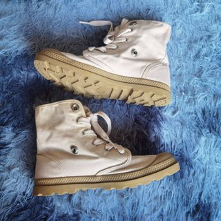 (Category: ) located in . Submitted by kcclosetsale (Listing ID 1110534277, Image 1). Description: .