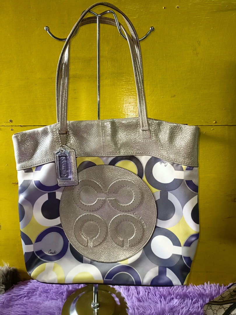 Preloved Coach Bags Coach Perry Silver Women S Fashion Bags Wallets Shoulder Bags On Carousell