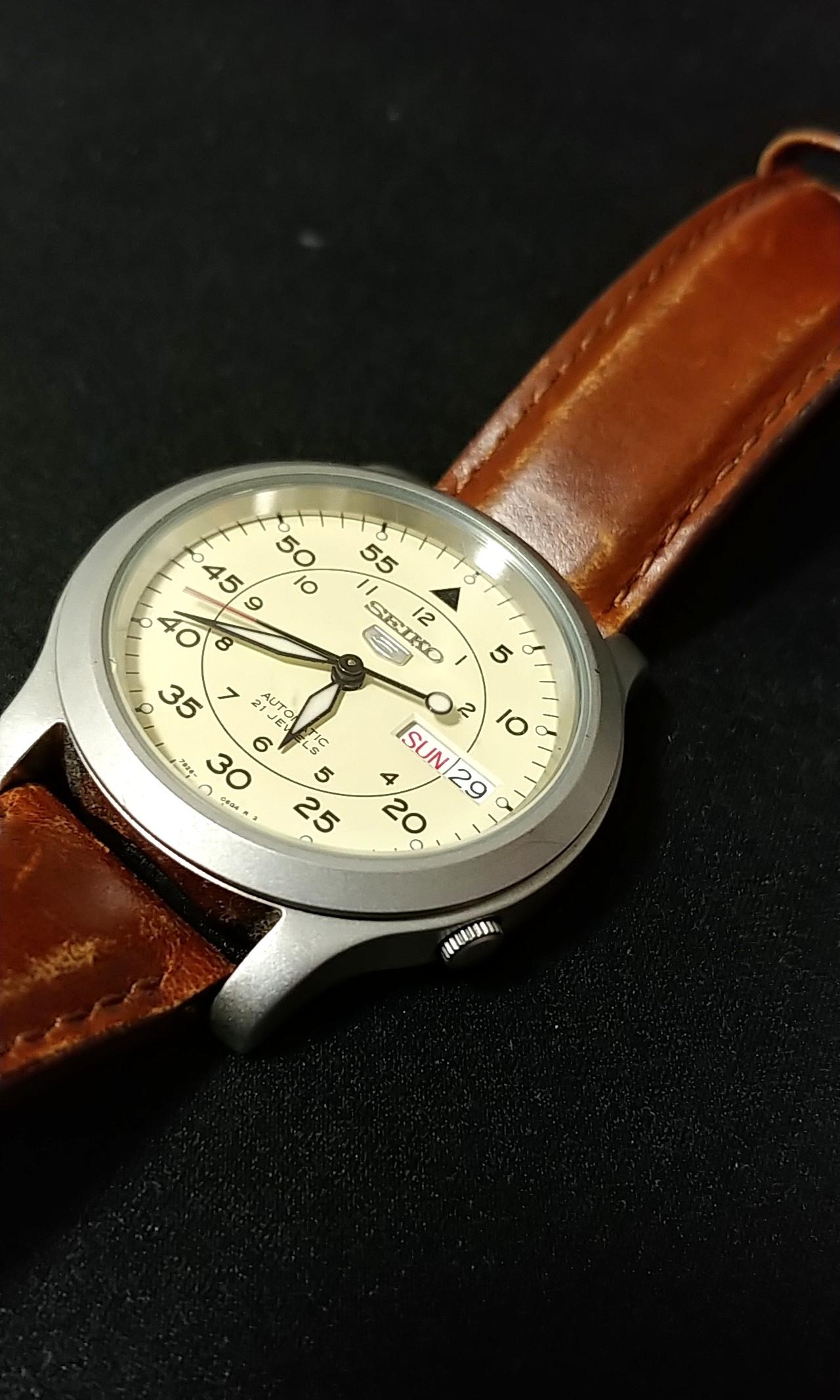 Seiko 5 SNK803 Luxury Watches on Carousell
