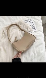 (Category: ) located in . Submitted by ains.preloved (Listing ID 1110602828, Image 1). Description: .