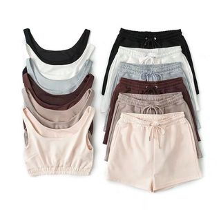 (Category: ) located in . Submitted by gxwardrobe (Listing ID 1110542383, Image 1). Description: .