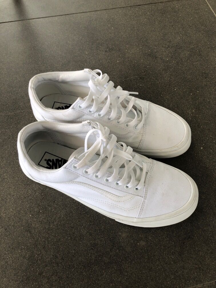 White mens hotsell vans old skool