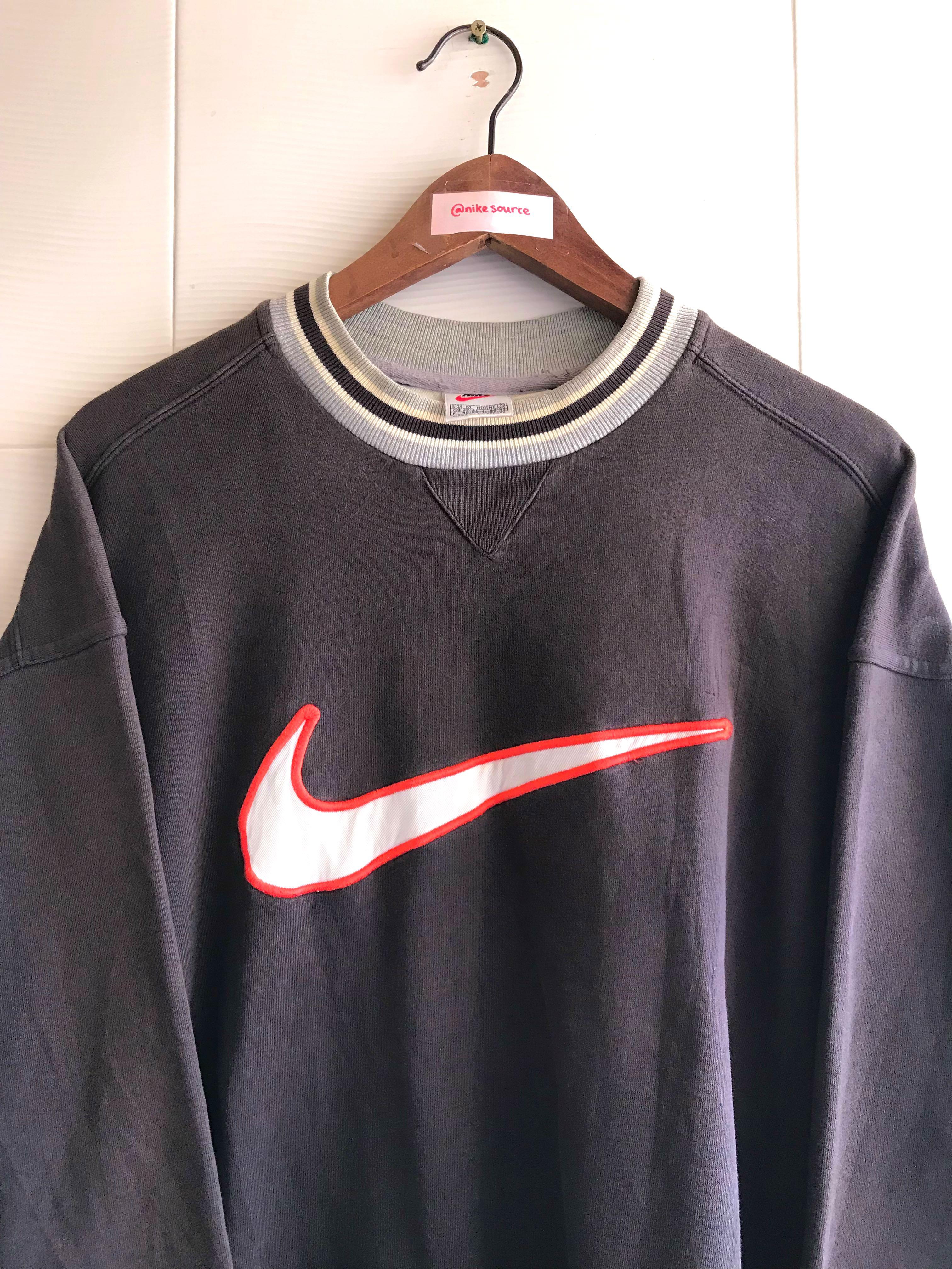 Nike big top swoosh sweater