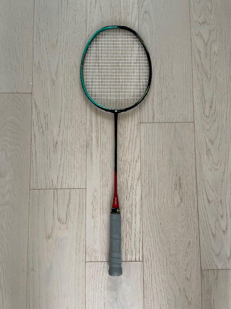 Yonex Astrox 88S Skill Emerald Green Badminton Racket (3UG5), 運動