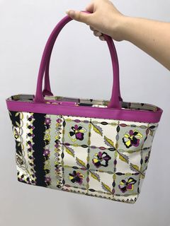 (Category: ) located in . Submitted by happyshopper777 (Listing ID 1110751938, Image 1). Description: .