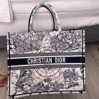 代售 dior tote大號  原價約10萬多購入