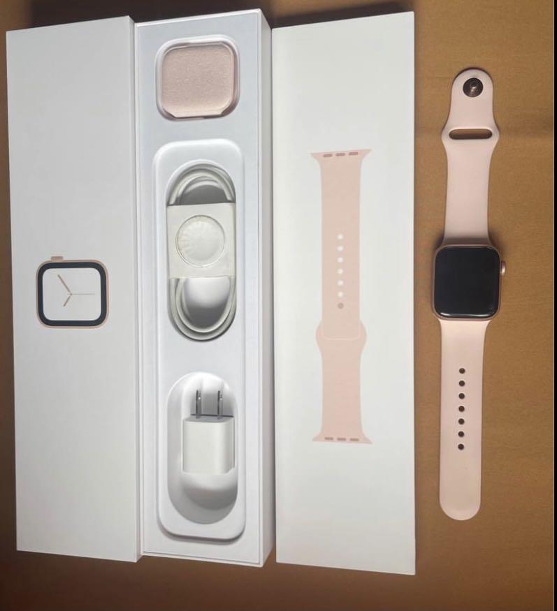 Apple watch Series 4 rose gold Mobile Phones Gadgets Wearables