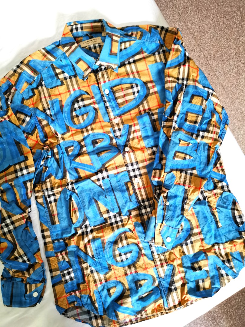 Burberry sale graffiti shirt