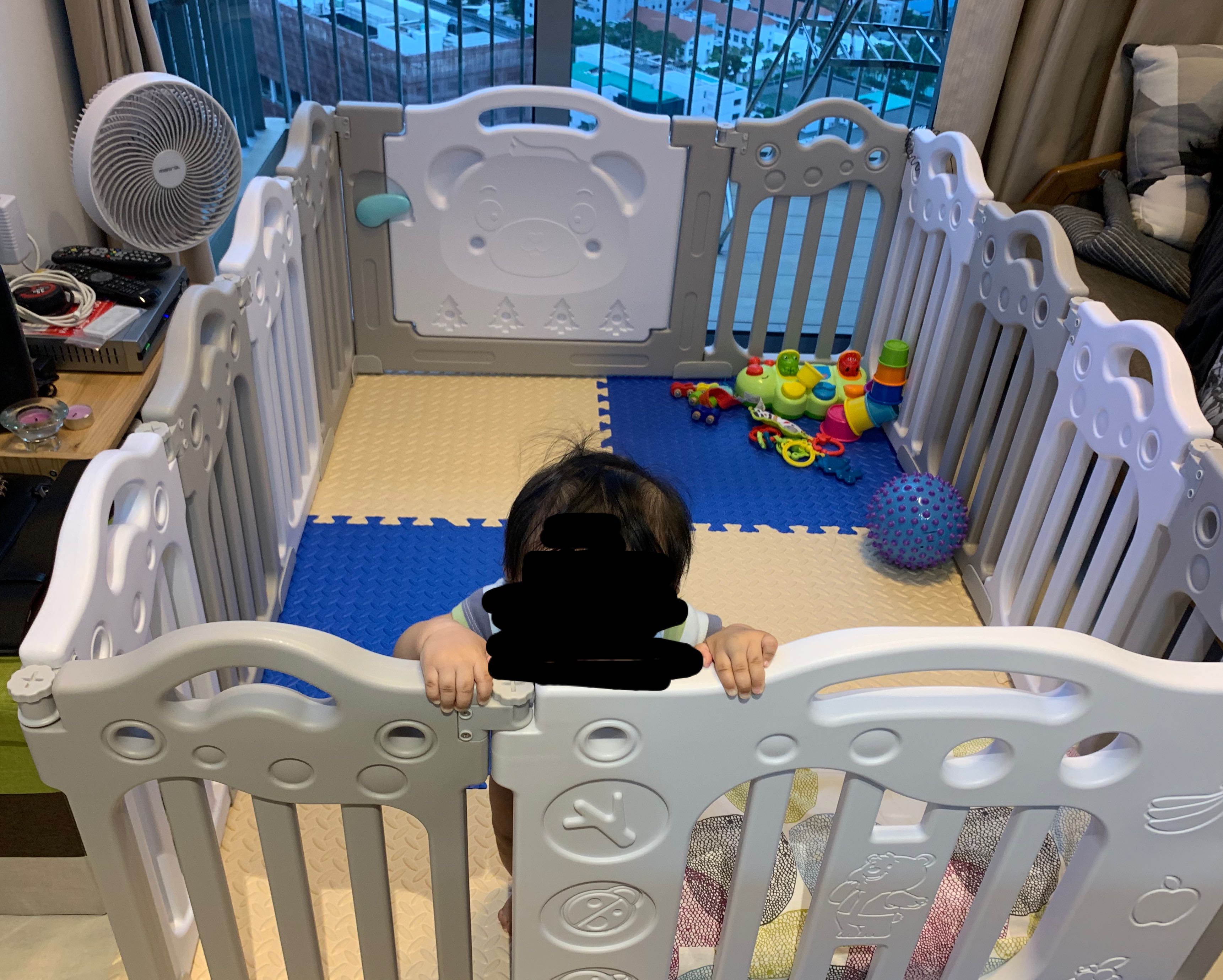 Baby Play Yard/ Fence / Playpen (rubber mat included!), Babies & Kids