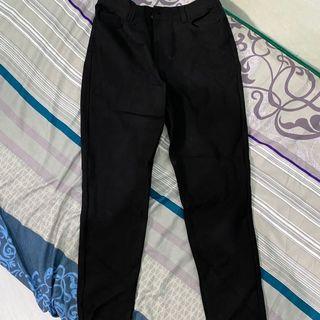 Celana Hitam Size M, Fesyen Wanita, Pakaian Wanita, Bawahan di Carousell