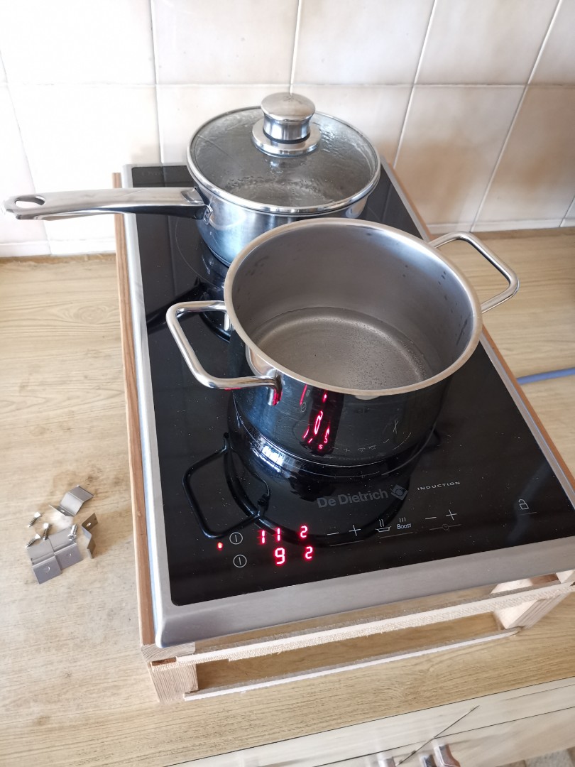 De dietrich induction hob, TV & Home Appliances, Kitchen Appliances