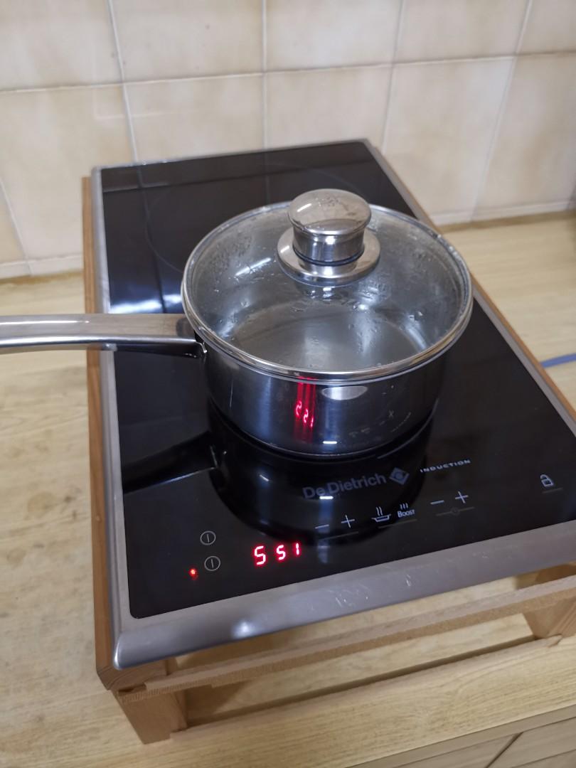 De dietrich induction hob, TV & Home Appliances, Kitchen Appliances