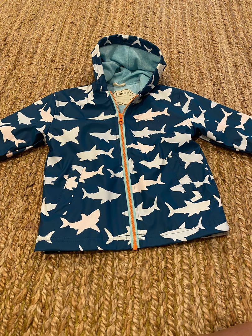 Hatley Sharks Colour Changing Rain jacket Size 2 Babies Kids