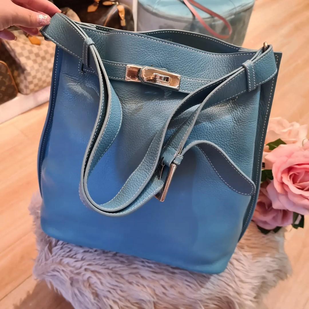 Hermes So Kelly Two-way Bag (Category: Luxury Bags & Wallets) located in Dumaguete. Submitted by lovebags.ph (Listing ID 1110655437, Image 2). Description: It can be worn as a crossbody/shoulder bag.
