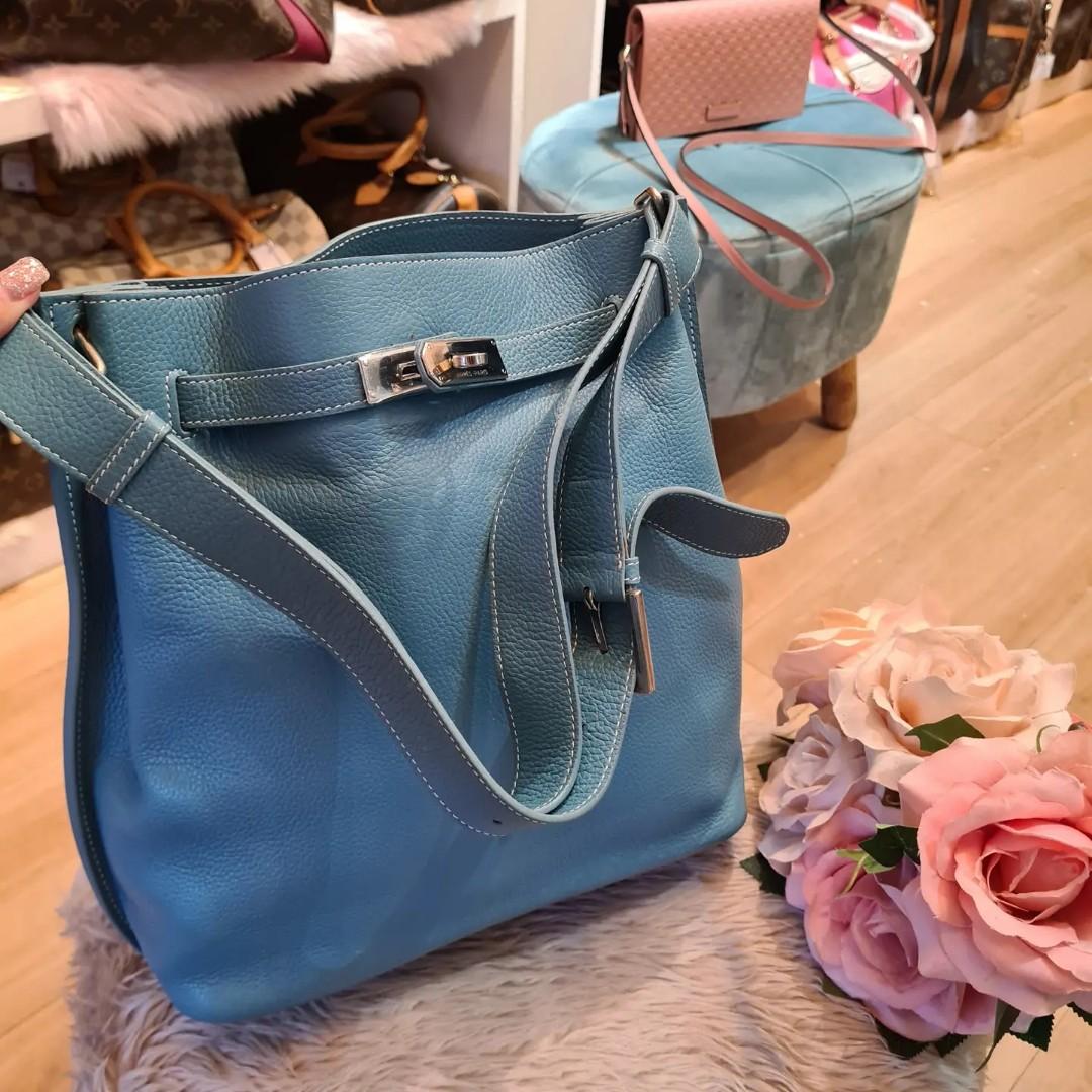 Hermes So Kelly Two-way Bag (Category: Luxury Bags & Wallets) located in Dumaguete. Submitted by lovebags.ph (Listing ID 1110655437, Image 1). Description: It can be worn as a crossbody/shoulder bag.