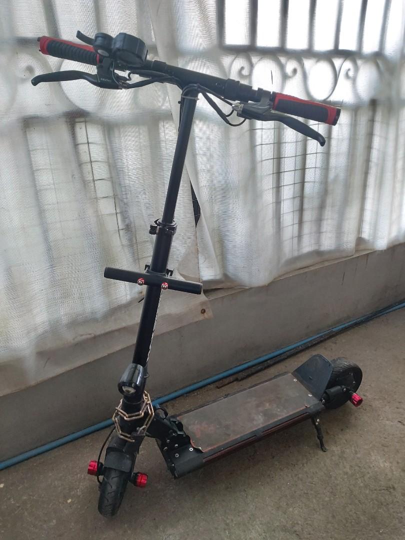 Hiley X8S Electric Scooter (Category: Other Sports Equipment and Supplies) located in San Pedro. Submitted by chenramirez (Listing ID 1110760527, Image 1). Description: -48v 13ah 600w -Dual Suspension -Dual Drum Brakes -8" Rear SolidTire -8.5" Front Air Tire -Max Speed: 45kph -Max Range: 40kms -Weight: 18kgs -ODO: 921.5kms -With charger and kiddie bar Not included: Chain lock RFS: Need funds Issue: May mga gas gas lang po due to usage.