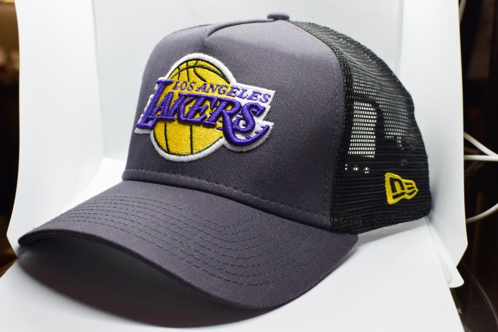 9Forty Summer City Lakers Trucker Cap by New Era - 37,95 €