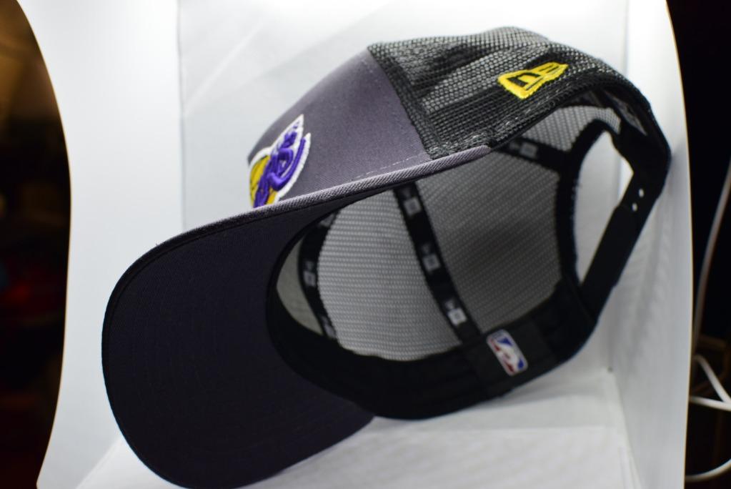 NEW ERA 9FORTY A-FRAME LOS ANGELES LAKERS HOME FIELD GREY CAP – FAM