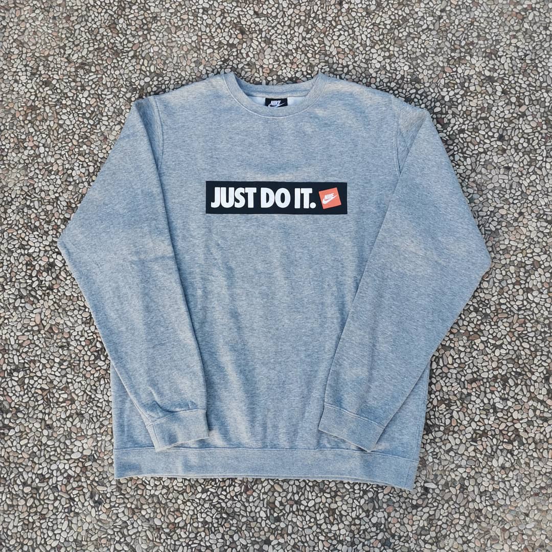 NIKE BOX LOGO