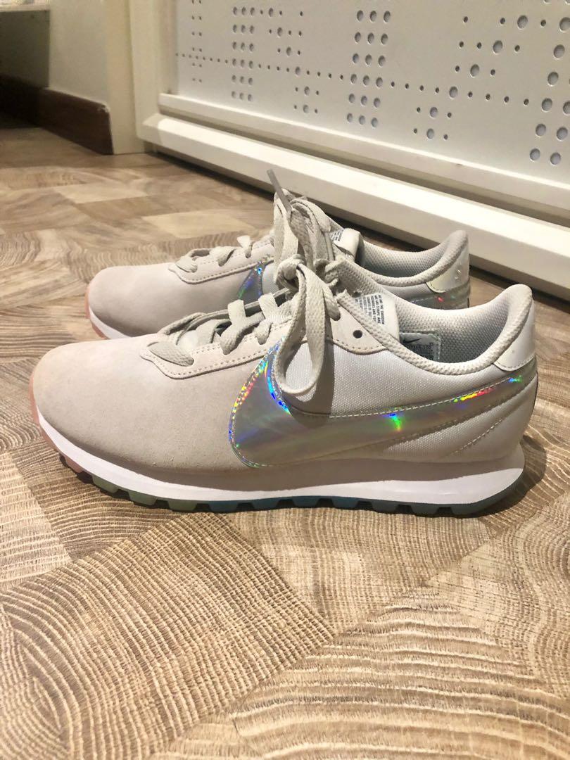 Nike pre top love rainbow
