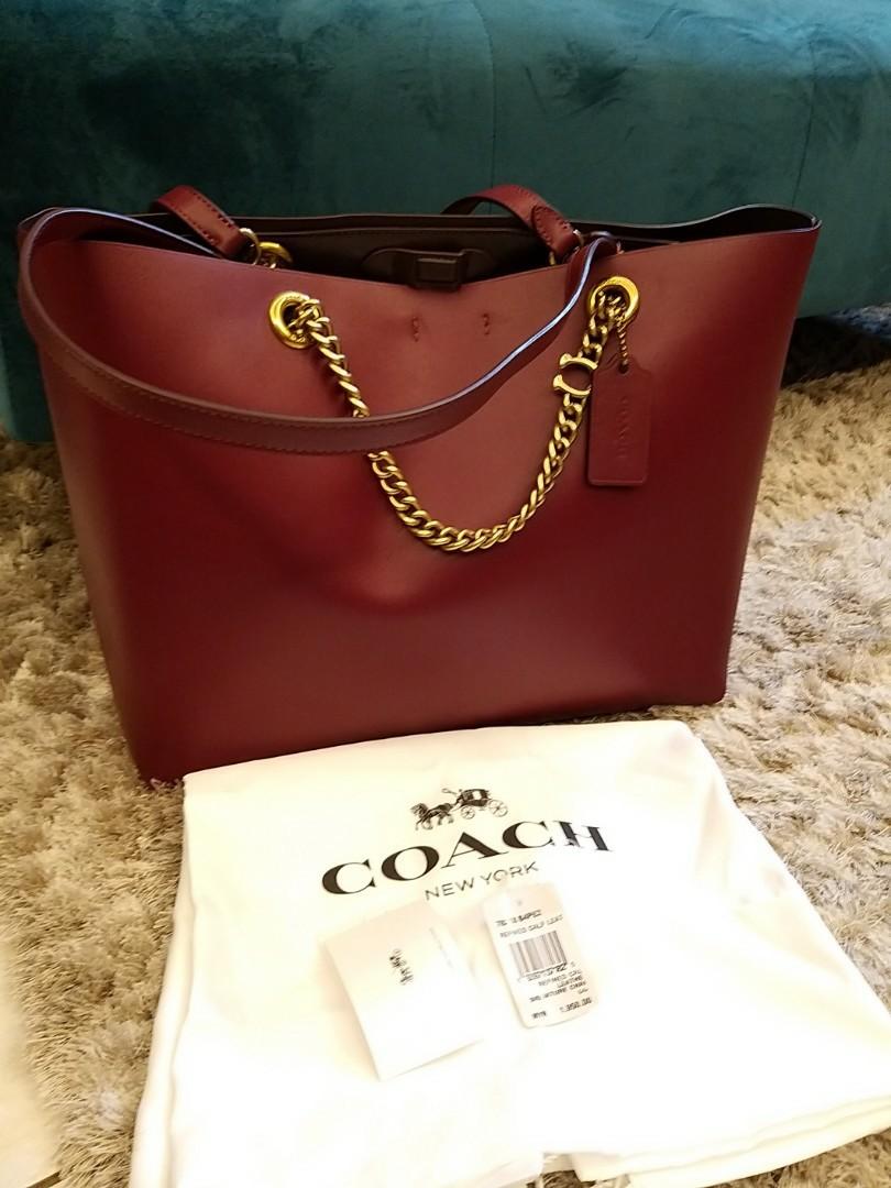 Original bag coach, Women's Fashion, Bags & Wallets, Purses & Pouches on  Carousell